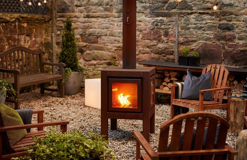 Newington House | A luxury, spacious self-catering Edinburgh Townhouse with on-site parking and a south-facing garden.