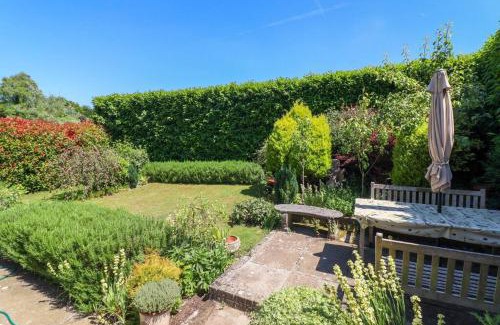 Alresford House | A Magical Retreat, Truly Unique !