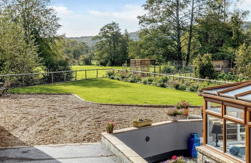 Whitecroft Cottage | A magnificent property, great for friends and family alike.