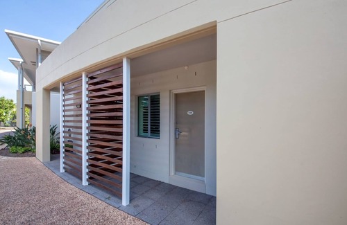 Salamander Bay Apartment | A modern, swim out apartment with access to all the resort facilities