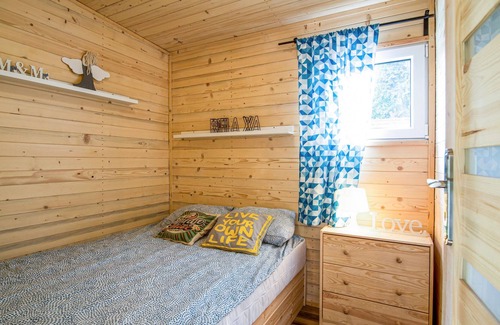 Blanki House | A modern wooden cottage near the lake awaits you.