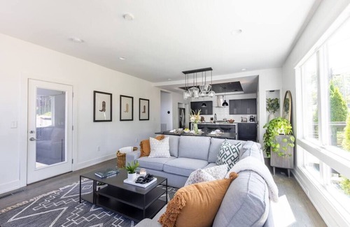 Shelby Hills House | A Nashville Dream!3bd/3ba EPIC home in East Nashville! 5 min ->Downtown!