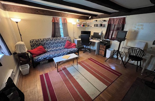 Waltham Other | A NEW ENGLAND ORIGINAL, 3-bedroom Colonial farmhouse, 3 min. from I90 & I95.