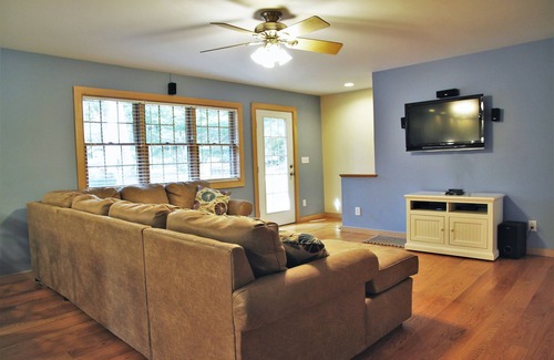 Milford House | A Newer Modern Countryside Family Retreat - 1 Mile from Cooperstown Dreams Park