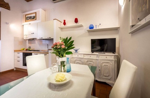 Isolotto Apartment | A nice apartment for rent near the Cascine Park by Mmega