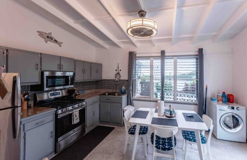 Estate Hull Apartment | A Peace in Paradise!