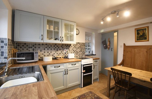 Llanidloes Cottage | A Peaceful Hideaway With Stunning Views
