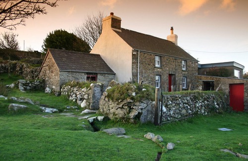 Newport Cottage | A peaceful retreat in the Pembrokeshire Coast National Park