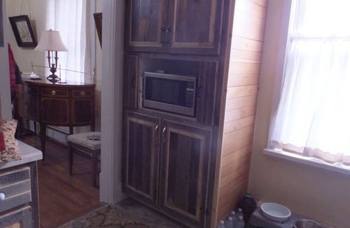 Gordon House | A PRAIRIE BUNGALOW !