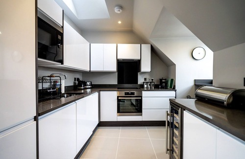 Bootham Apartment | A premium stay that sleeps 2 guests in 1 bedroom