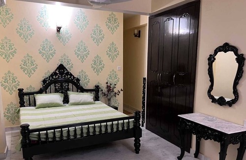 Kolkata Apartment | A quaint and sublime 3BR/4BA duplex apartment