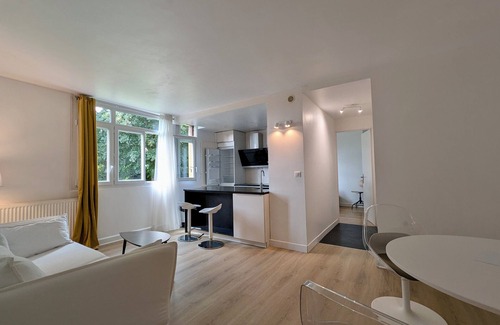 Garches Apartment | A quiet apartment between Paris and Versailles