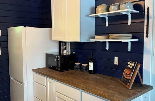 Delton Cottage | A quiet quaint pet friendly cottage