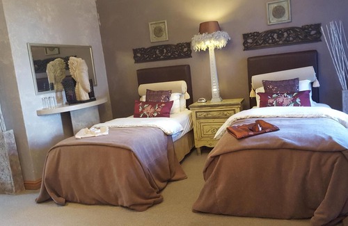 West Beach House | A REAL HOME AWAY FROM HOME EXPERIENCE.