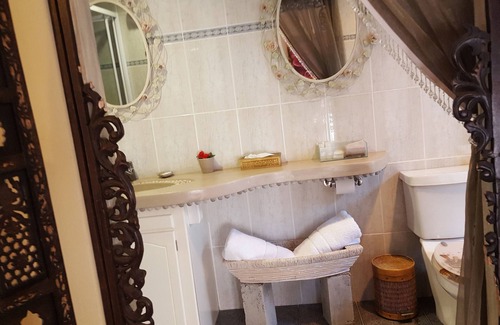 West Beach House | A REAL HOME AWAY FROM HOME EXPERIENCE.
