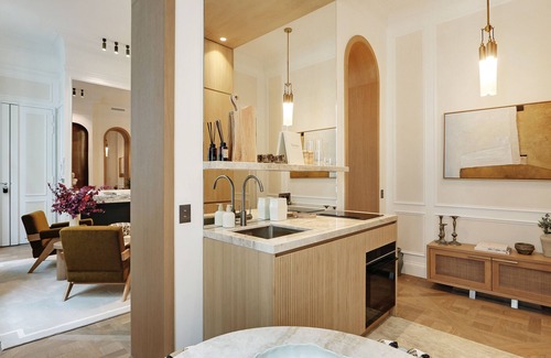Paris City Center Apartment | A Refined 2-BR/2BA with Services in Louvre - Saint-Honoré