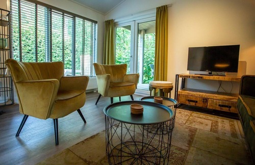 Municipality of Rhenen House | A relaxed atmosphere, a cosy interior and a lovely veranda in the middle of the woods!
