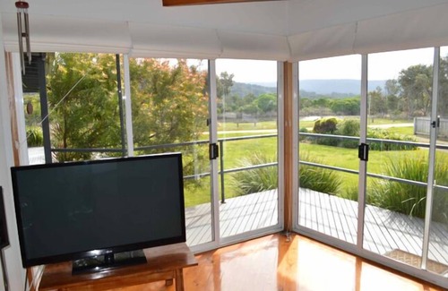 Aireys Inlet House | A RIVER BED COTTAGE - Relax and unwind in this spacious cottage by the river