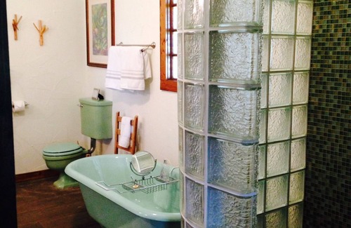 Ennis Other | A Romantic, Family And Pet Friendly Guest House.