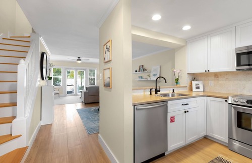 Bahama Village House | A SALTWATER REMEDY ~ 2 BR/2.5 Ba Townhome Truman Annex w/Shared Pool!