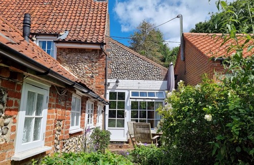 Stiffkey Cottage | A self catering cottage that sleeps 4 guests in 2 bedrooms