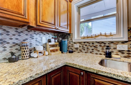 MacGregor Apartment | A Serene 3-bedroom home with private fence and gate in vibrant Houston