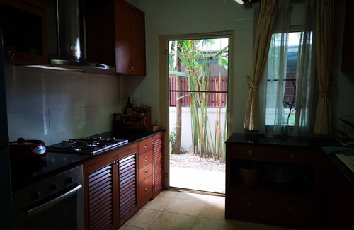 Pak Kret House | A Serene Home with Beautiful Garden