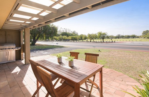 West Busselton Villa | A Shore Thing- Located opposite Busselton Foreshore!