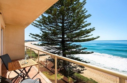 Narrabeen Apartment | A slice of heaven on Narrabeen Beach