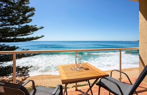 Narrabeen Apartment | A slice of heaven on Narrabeen Beach