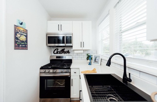 Historic Uptown Apartment | A Slice of Heaven Downtown St Pete