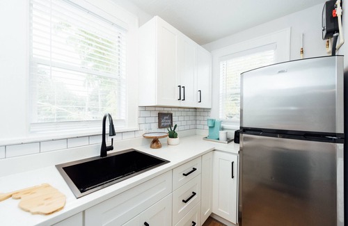Historic Uptown Apartment | A Slice of Heaven Downtown St Pete