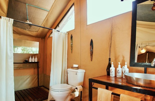 Mara North Conservancy Cabin | A small boutique camp on the banks of the Mara River!