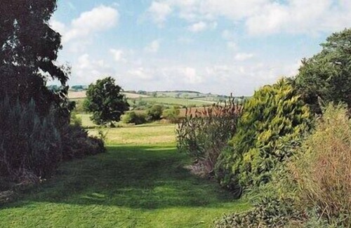 Denstone Cottage | A spacious four star barn conversion set in 150 acres of farmland.