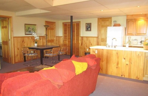 West Saugerties Apartment | A Spectacular 50 Mile View of the Hudson Valley in all seasons