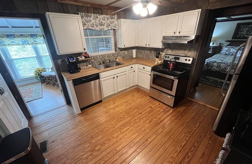 Wolf Laurel Cabin | A step back in time, with today's modern touches.