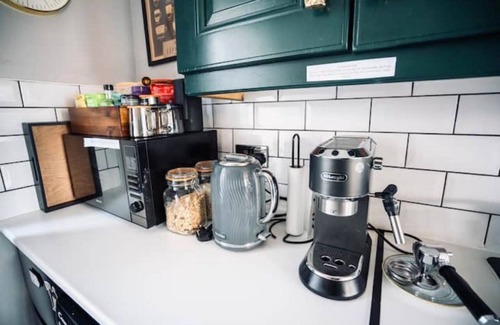 Cobh Apartment | A Stylish 2 Bed Apartment in Cobh Town - Lux Stay