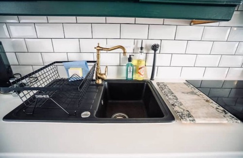 Cobh Apartment | A Stylish 2 Bed Apartment in Cobh Town - Lux Stay