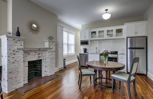 Excelsior Springs Apartment | A Suite Spot Downtown ES