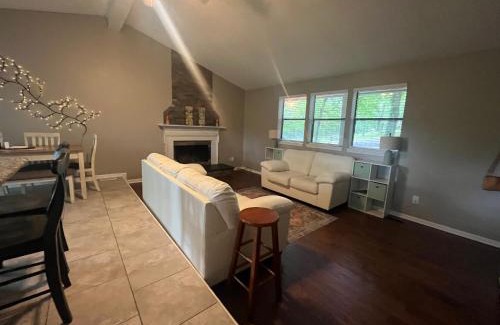 Fairfield Bay House | A Sunny Stay in Fairfield Bay!
