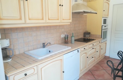 Chateauneuf-de-Gadagne Villa | A sunny villa in the heart of Provence