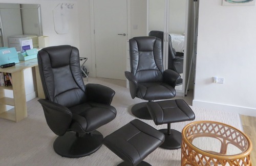 Coleford Apartment | A Superb Studio Apartment ideally situated for touring the Heart of England