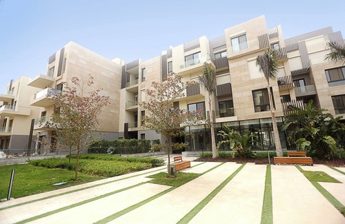Giza Governorate Apartment | A superior elegant family-sized apartment with an open view in a tranquil area