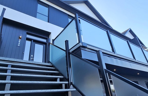 Sherbrooke House | A Symphony of Style & Luxury: Dive into Our Elite Townhouse!