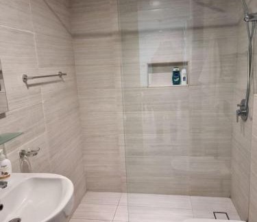 Al Hoora Apartment | A taste of Happiness