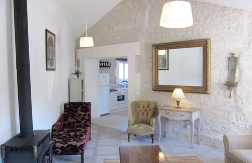 Mons Cottage | A traditional 2 bedroomed stone cottage ideal for family holidays.