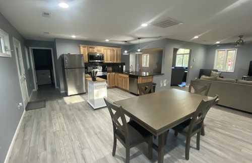 Lakeview House | A tucked away gem!