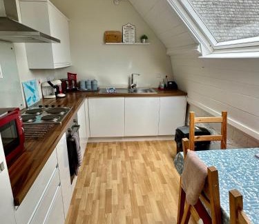Criccieth Apartment | A Unique Romantic Experience Even for Just One Night