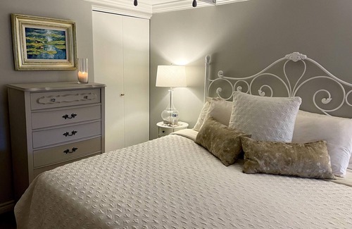 Dilworth Mountain Estates Bed & Breakfast | A Vista Villa Couples Retreat