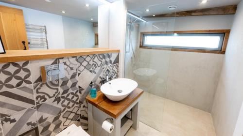 Abergavenny House | A walkers and bikers base 20 minutes from the Wye Valley and Abergavenny